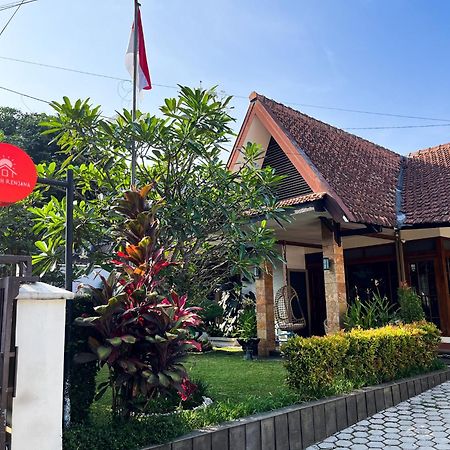 Roemah Renjana Bandung Bed & Breakfast Luaran gambar