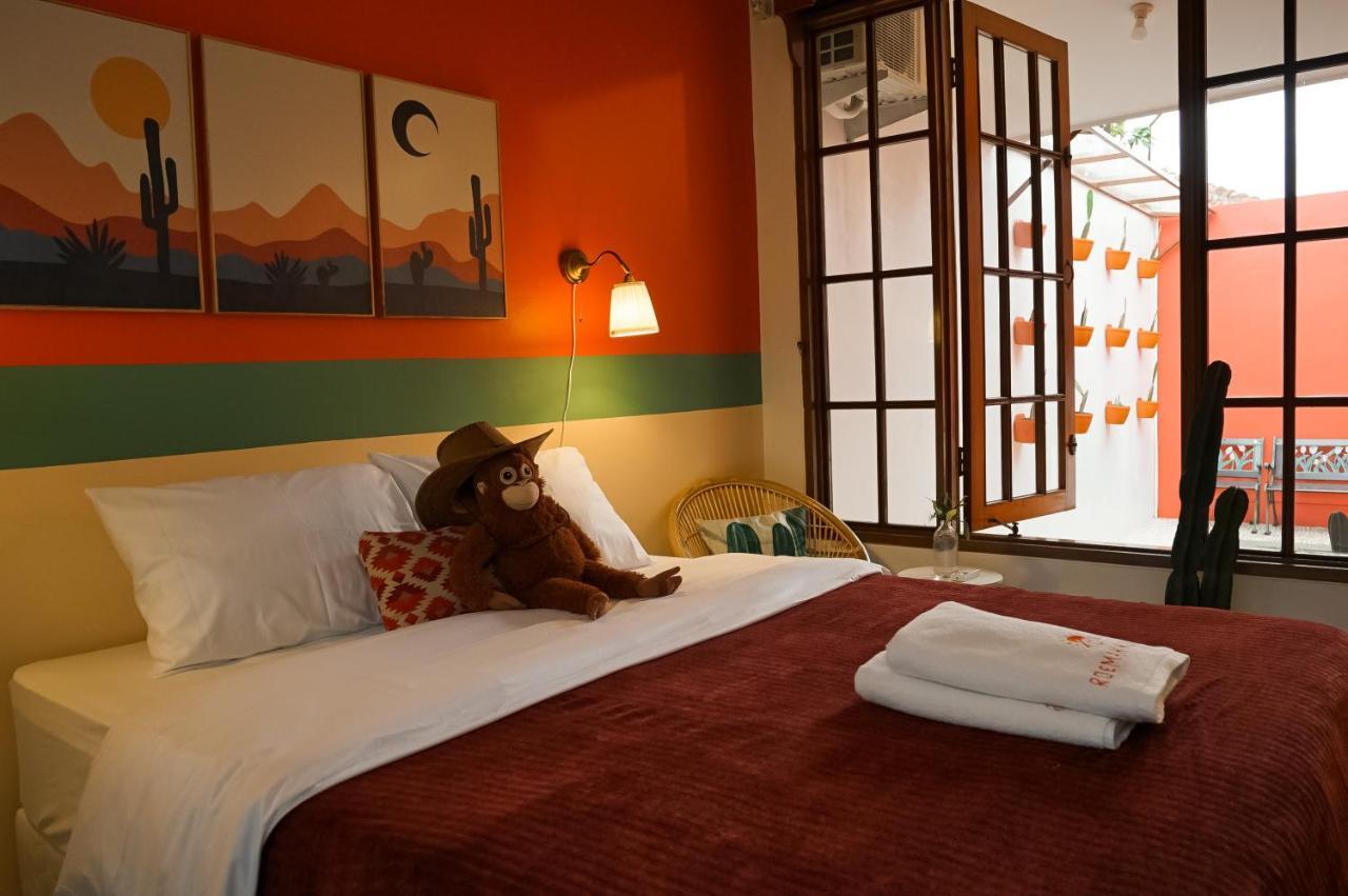 Roemah Renjana Bandung Bed & Breakfast Luaran gambar