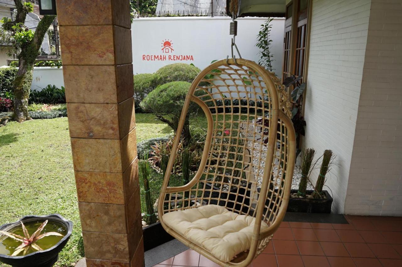 Roemah Renjana Bandung Bed & Breakfast Luaran gambar