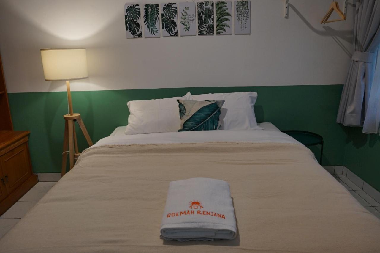 Roemah Renjana Bandung Bed & Breakfast Luaran gambar