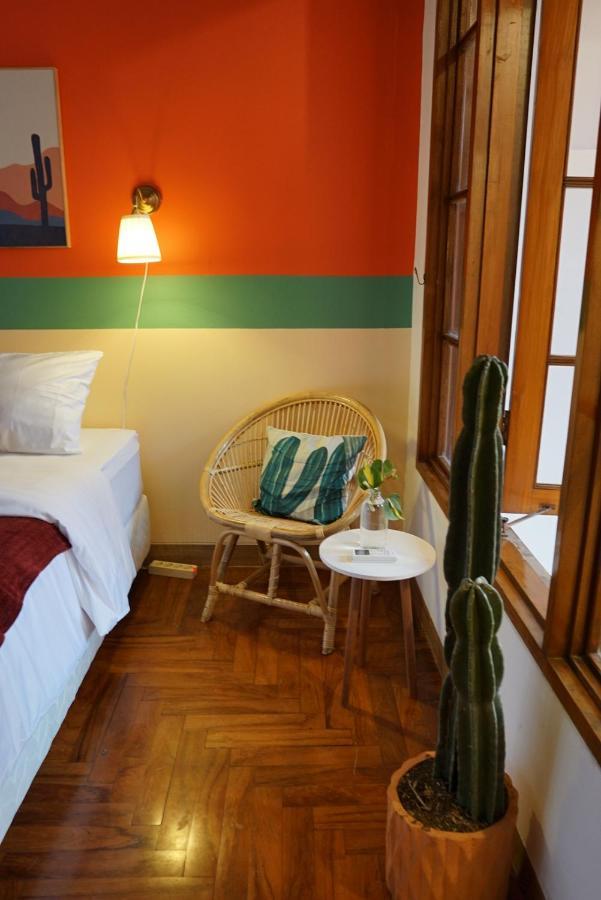 Roemah Renjana Bandung Bed & Breakfast Luaran gambar