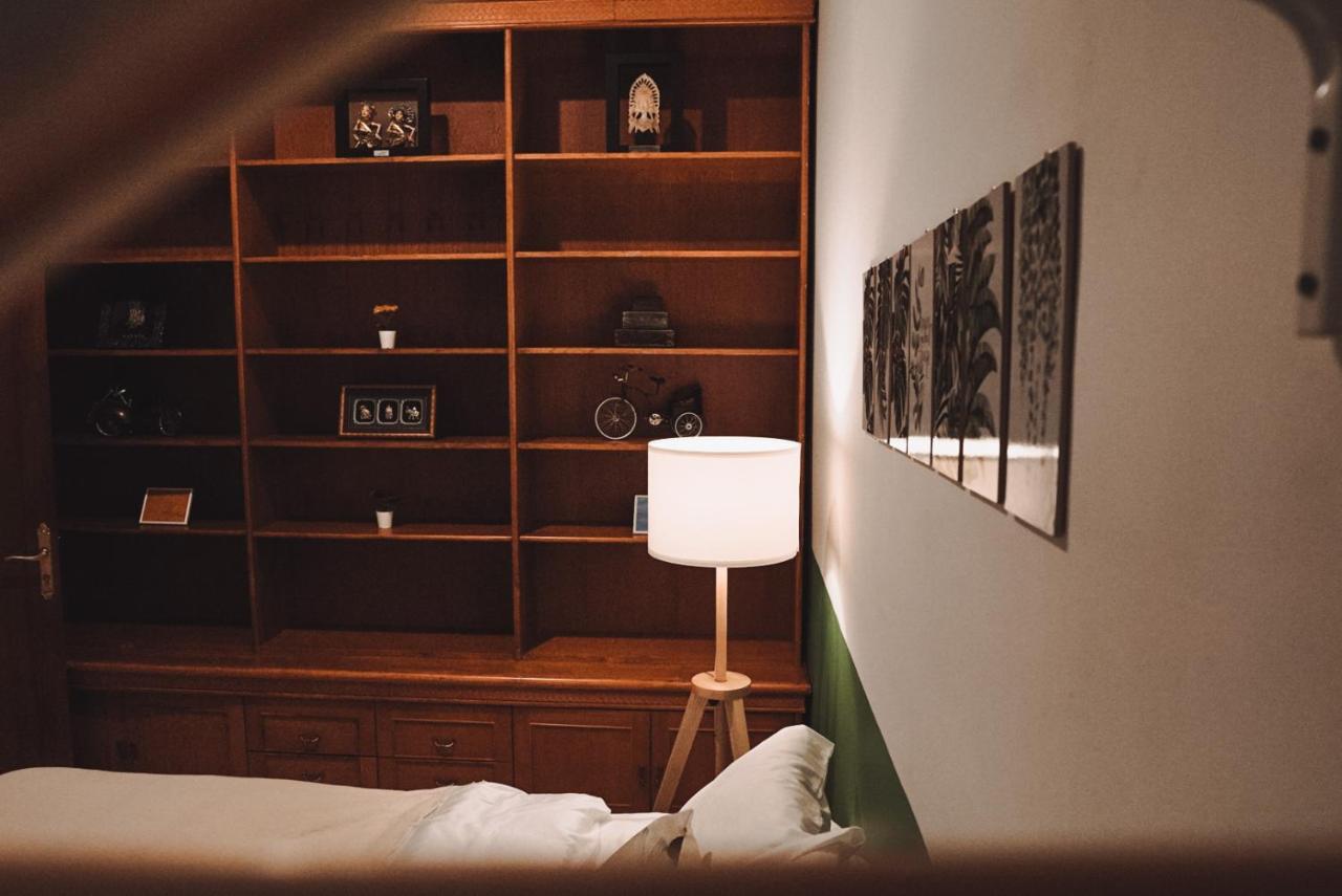 Roemah Renjana Bandung Bed & Breakfast Luaran gambar