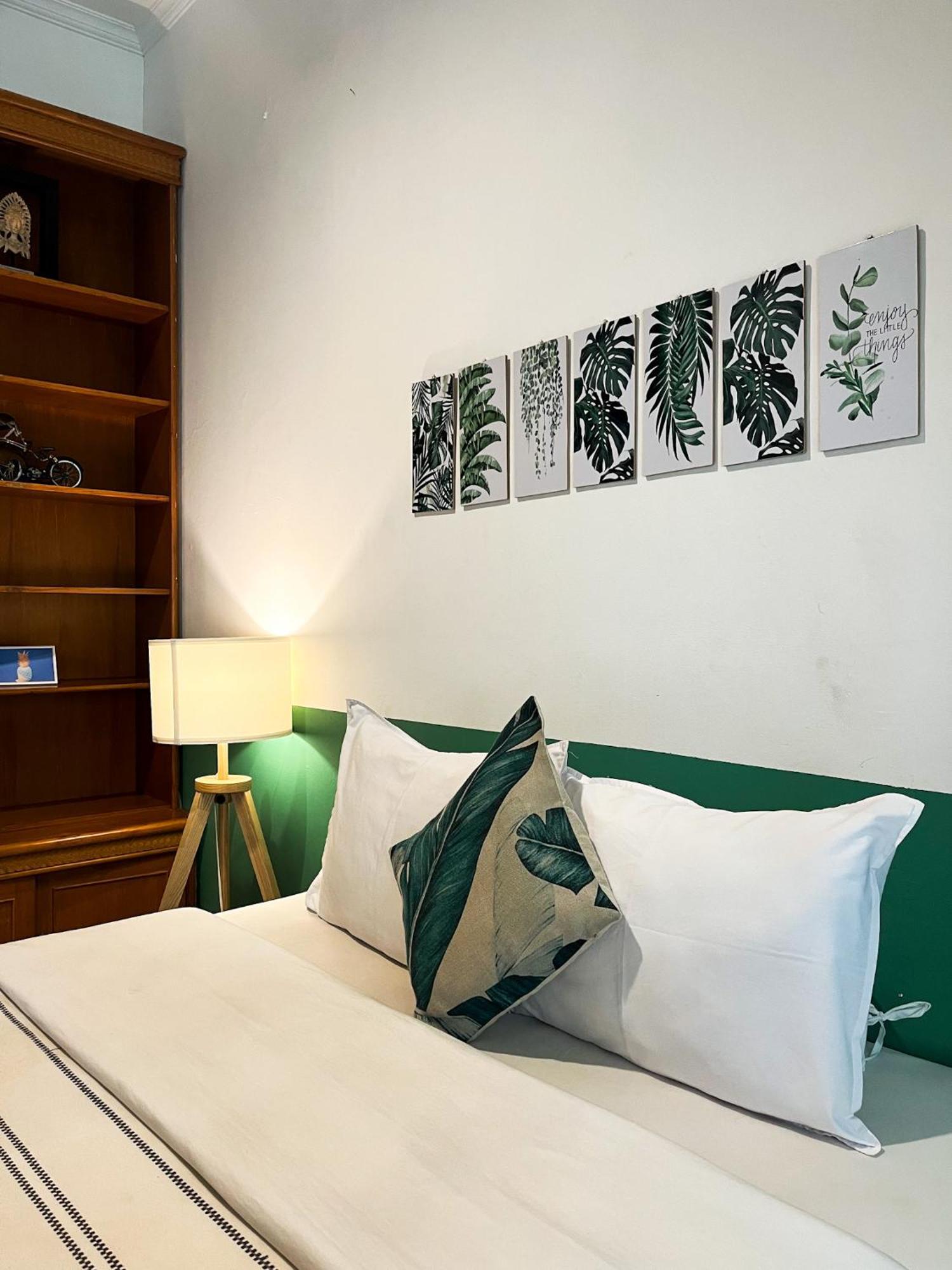 Roemah Renjana Bandung Bed & Breakfast Luaran gambar