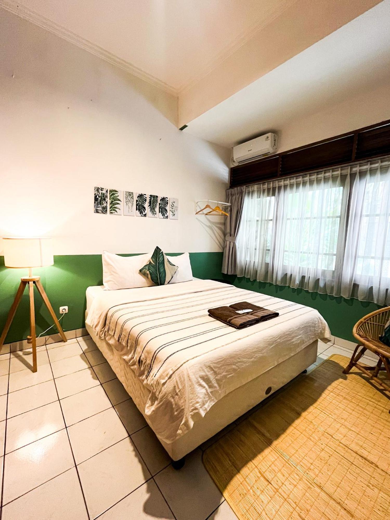 Roemah Renjana Bandung Bed & Breakfast Luaran gambar