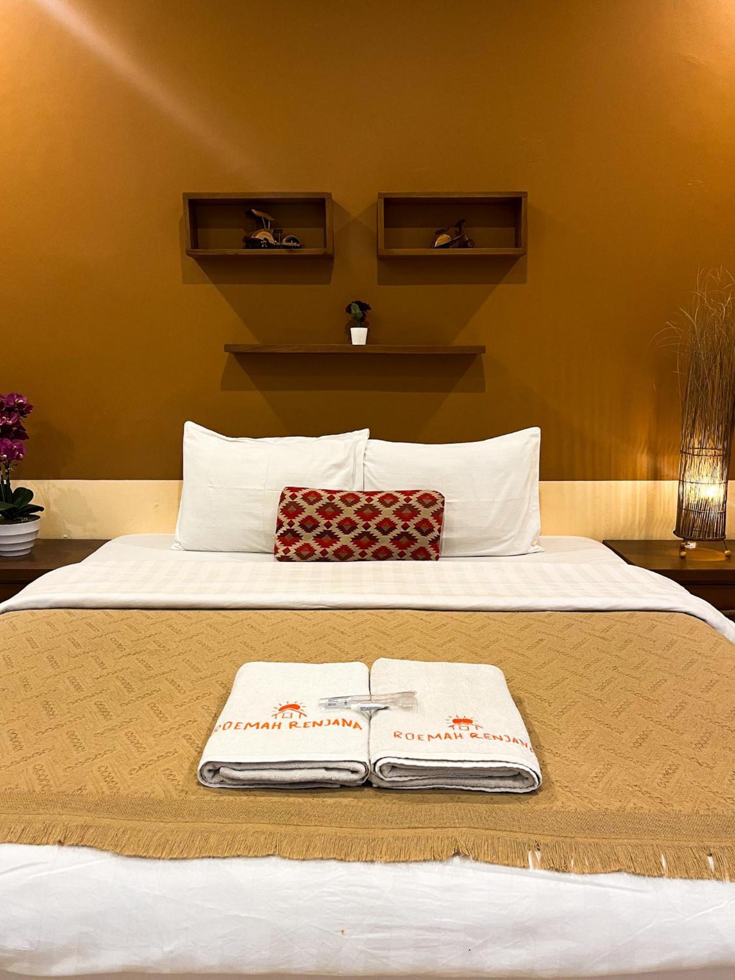 Roemah Renjana Bandung Bed & Breakfast Luaran gambar