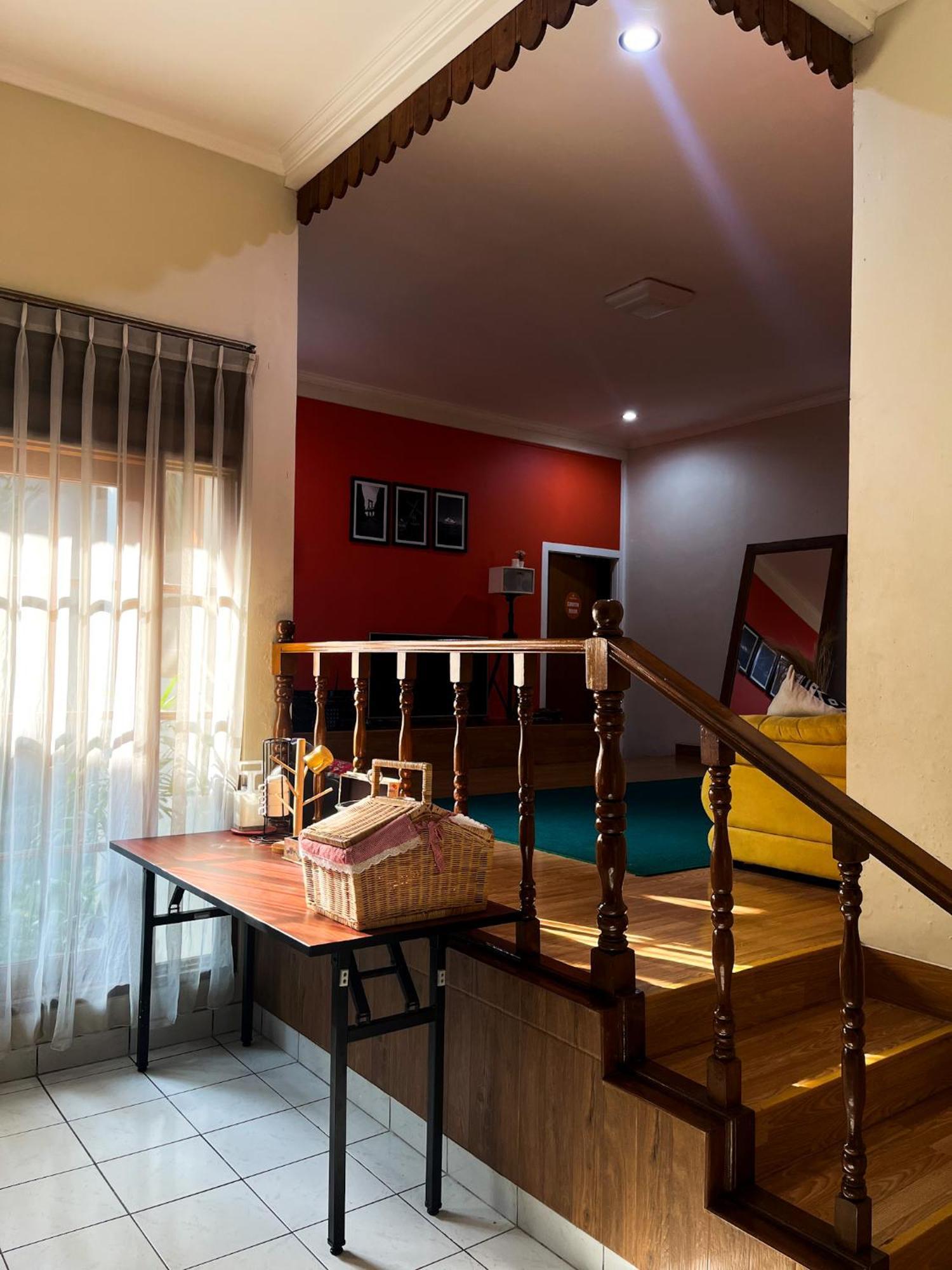 Roemah Renjana Bandung Bed & Breakfast Luaran gambar